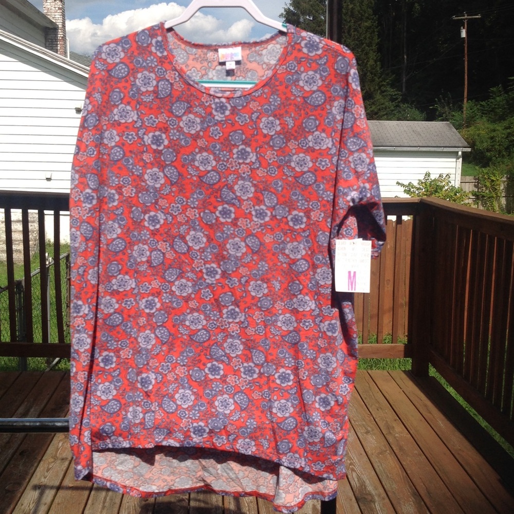 Lularoe Irma shirt